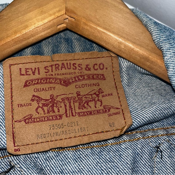 Levi’s denim jeans jacket with snake detail size bust 20” no size - Picture 4 of 10